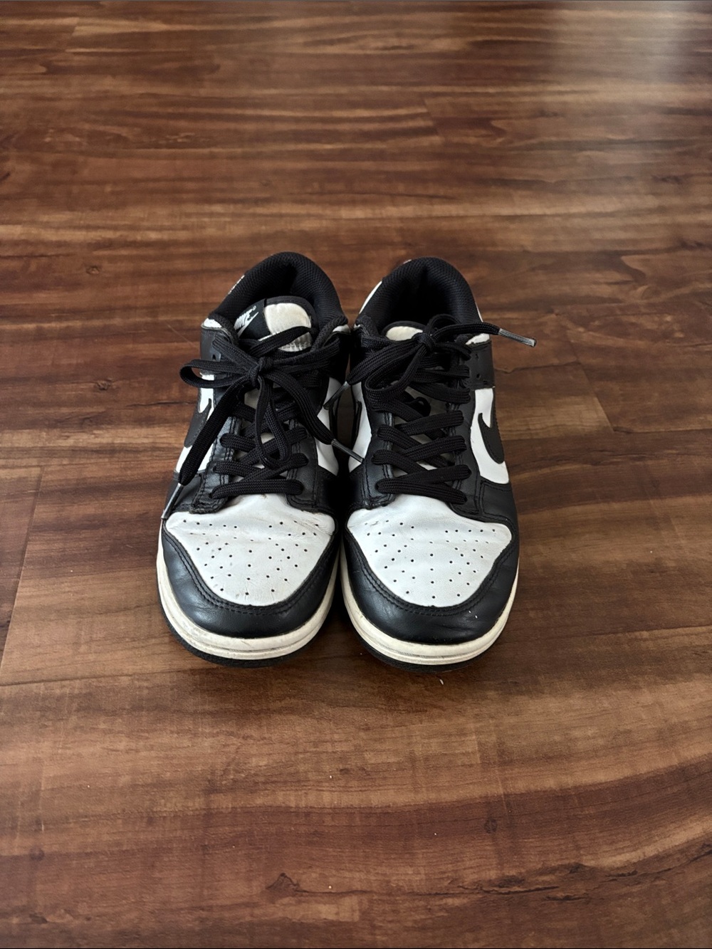 Nike Black and White Low-Top Sneakers PANDAS
